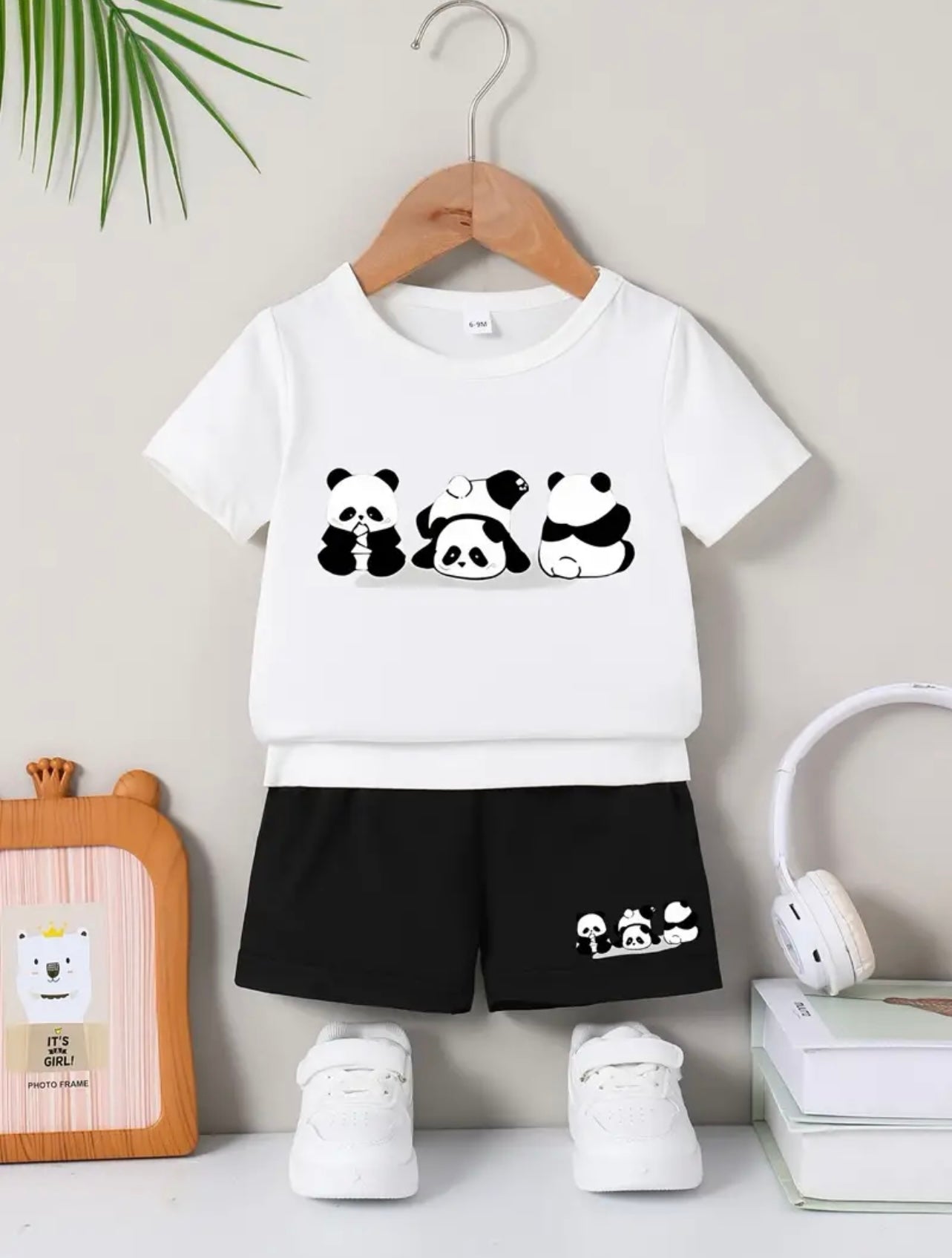 Boy's set white t-shirt and black shorts  size 2-3Y