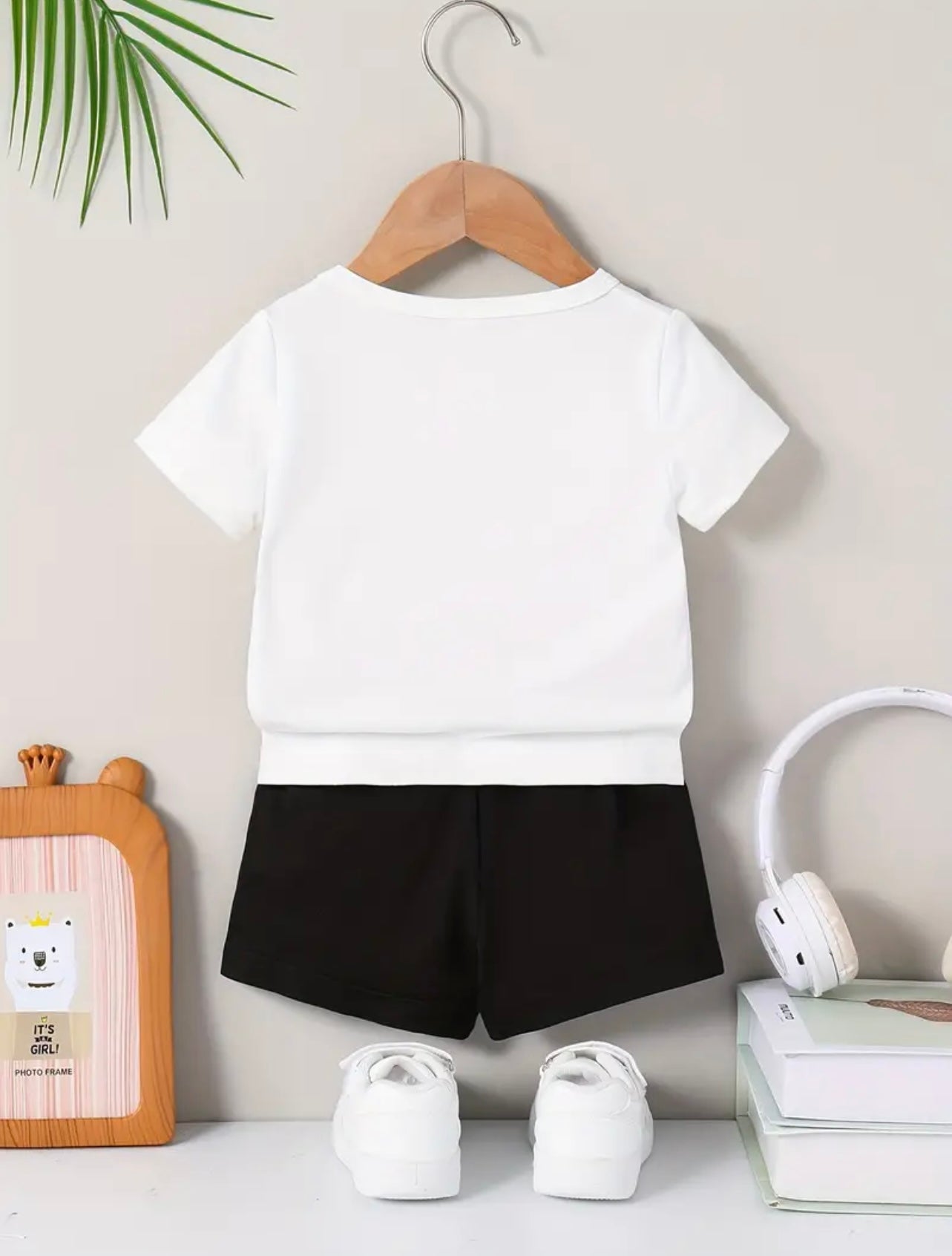 Boy's set white t-shirt and black shorts  size 2-3Y