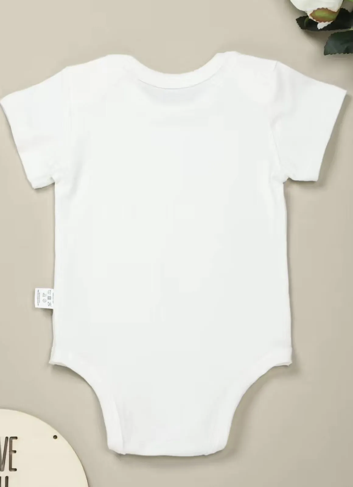 Baby girl bodysuit  "Mama's girl" 3-6 months