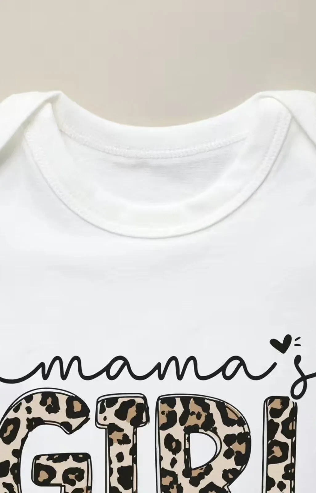 Baby girl bodysuit  "Mama's girl" 3-6 months