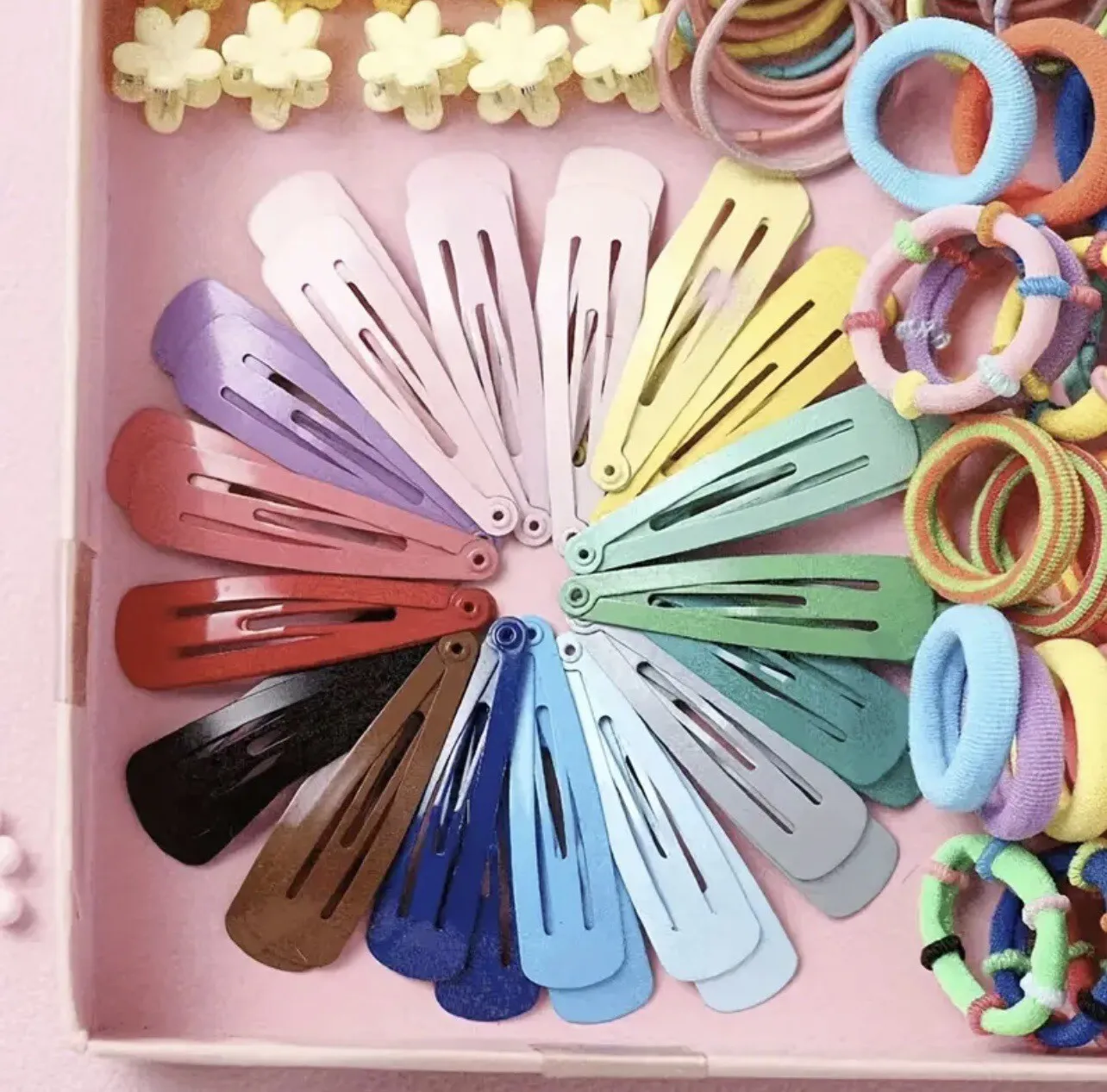 780 pcs Hair Accessories